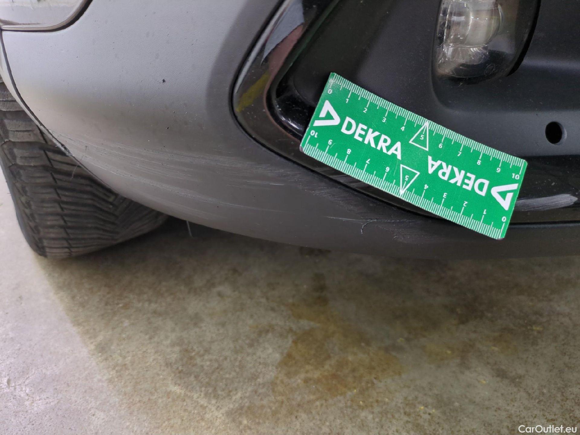  Citroen  C4  Berline Feel 1.2 PureTech 130CV BVA8 6E #32