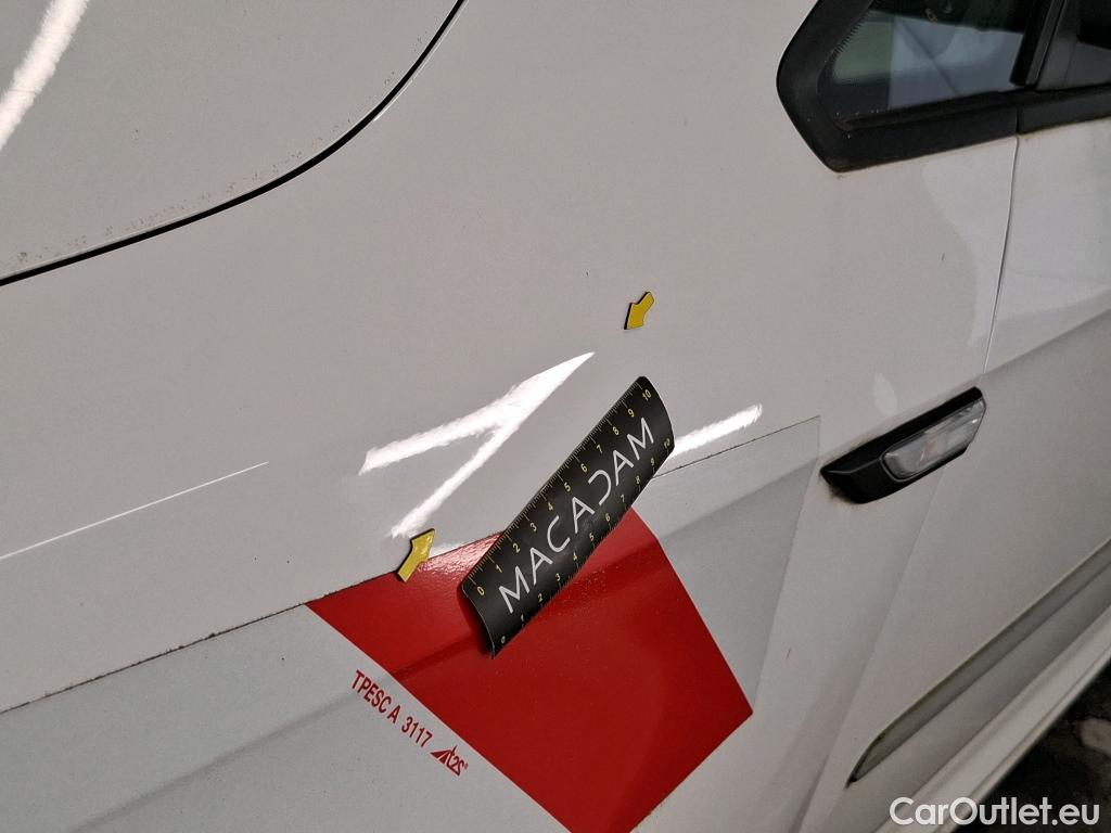  Volkswagen  Caddy VOLKSWAGEN  Van VU 4p Fourgonnette 2.0 TDI 122 4MOTION Business Line #25