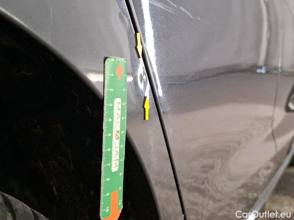  Hyundai  i30  cw Business 1.6 CRDi 115CV BVA7 E6d #30