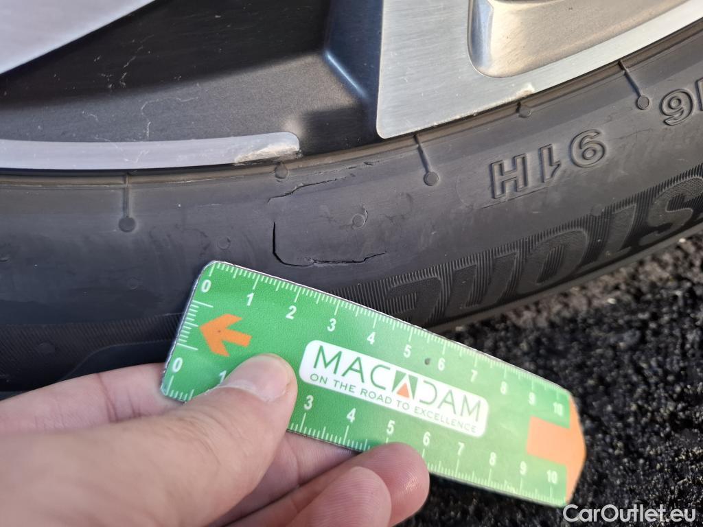  Hyundai  i30  cw Business 1.6 CRDi 115CV BVA7 E6d #52