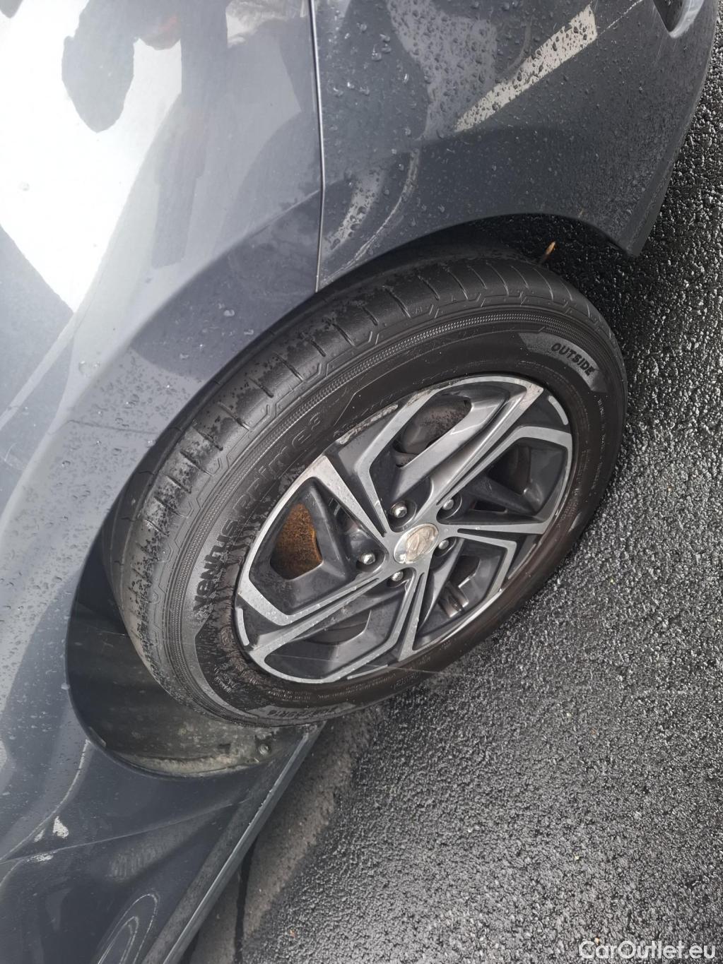  Hyundai  i30  cw Business 1.6 CRDi 115CV BVA7 E6d #50