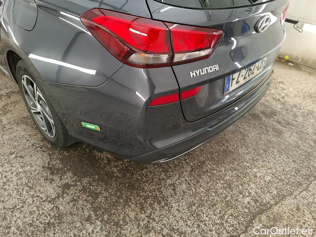  Hyundai  i30  cw Business 1.6 CRDi 115CV BVA7 E6d #20