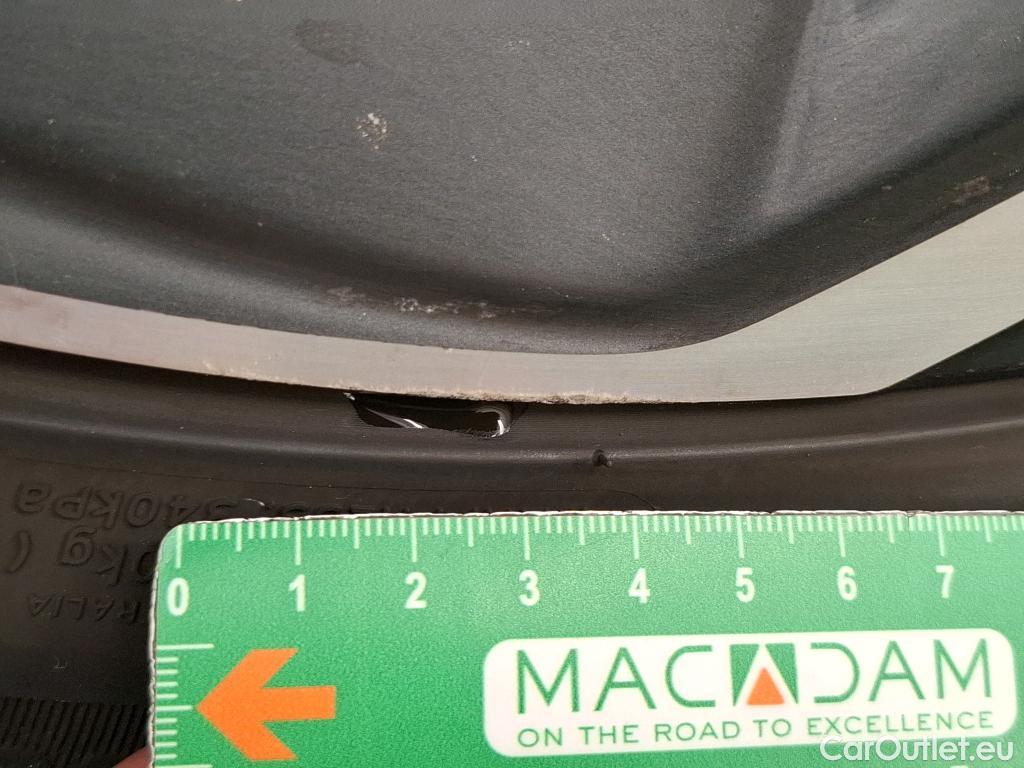  Hyundai  i30  cw Business 1.6 CRDi 115CV BVA7 E6d #57