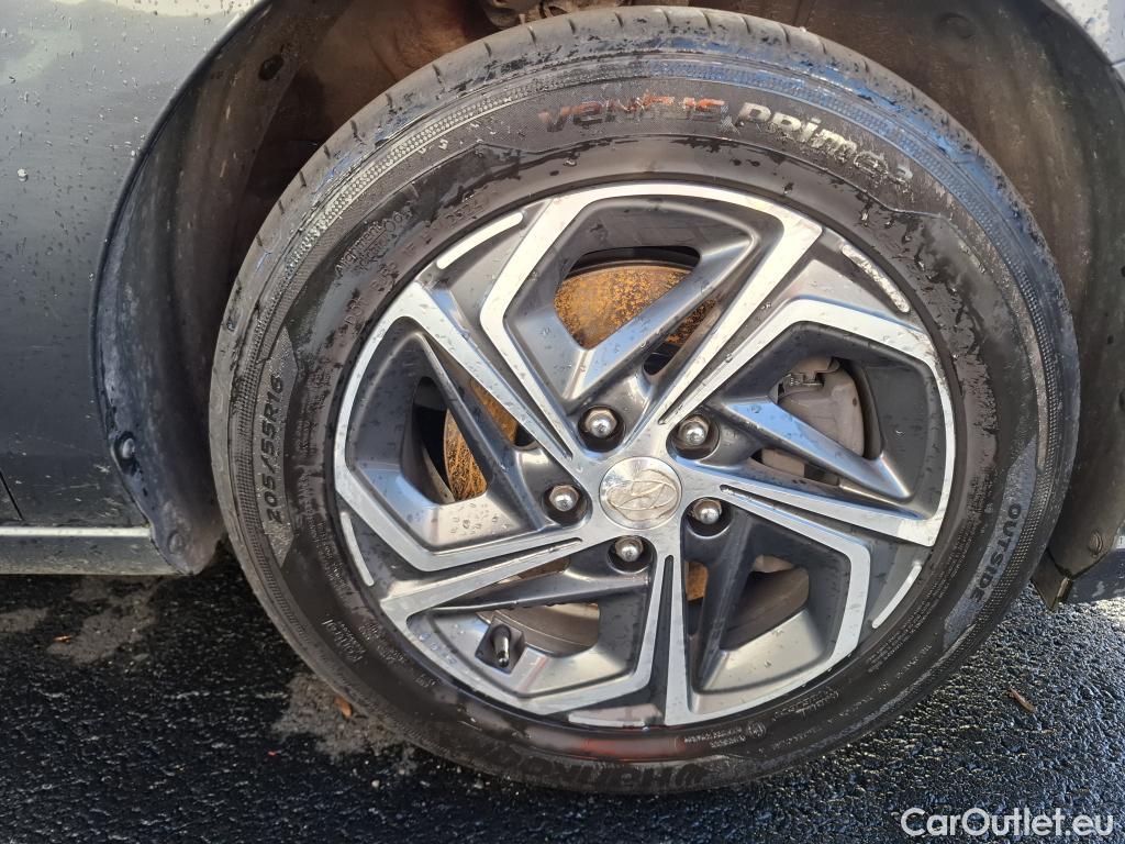  Hyundai  i30  cw Business 1.6 CRDi 115CV BVA7 E6d #65