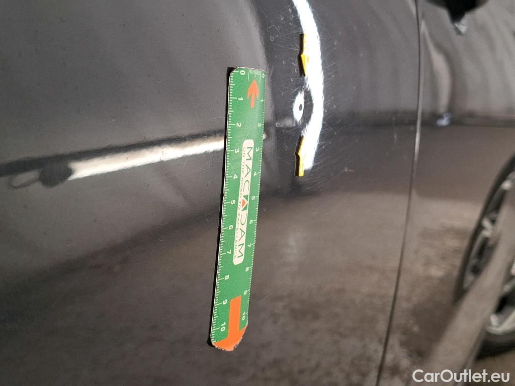  Hyundai  i30  cw Business 1.6 CRDi 115CV BVA7 E6d #36