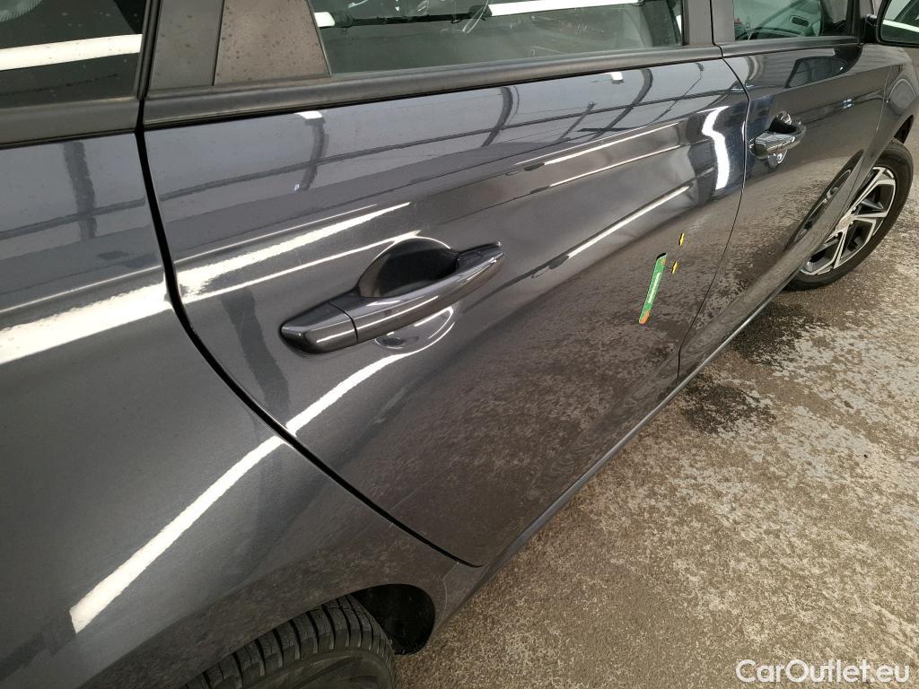  Hyundai  i30  cw Business 1.6 CRDi 115CV BVA7 E6d #35