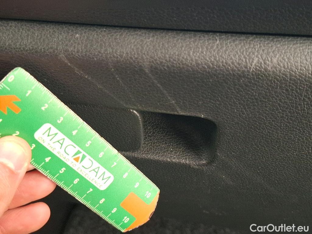  Hyundai  i30  cw Business 1.6 CRDi 115CV BVA7 E6d #61