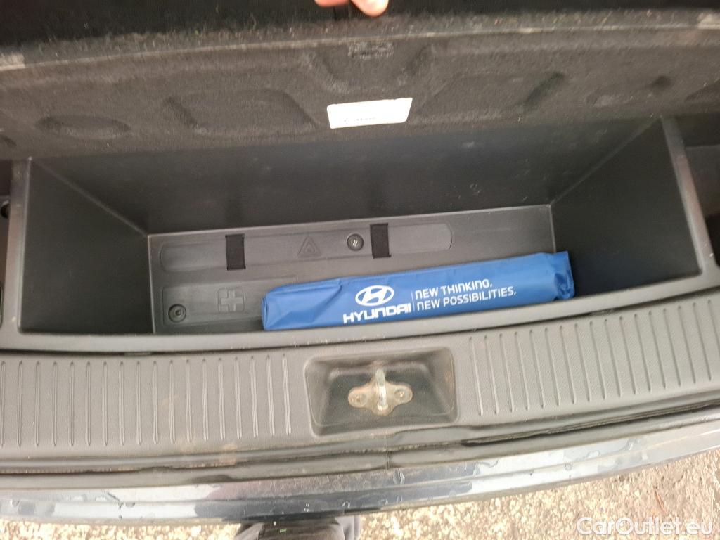  Hyundai  i30  cw Business 1.6 CRDi 115CV BVA7 E6d #76