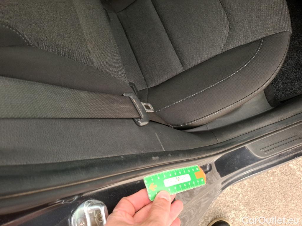  Hyundai  i30  cw Business 1.6 CRDi 115CV BVA7 E6d #70