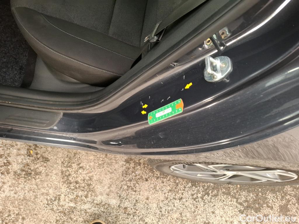  Hyundai  i30  cw Business 1.6 CRDi 115CV BVA7 E6d #40