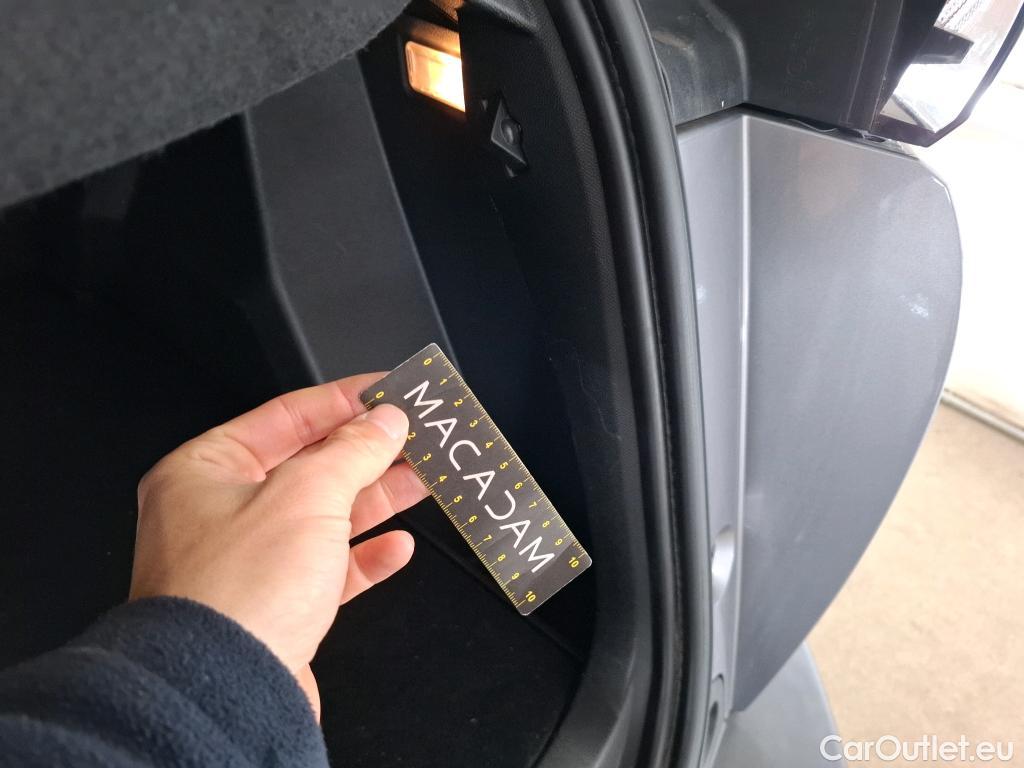  Peugeot  2008  Allure Business 1.5 HDi 110CV BVM6 E6d #40