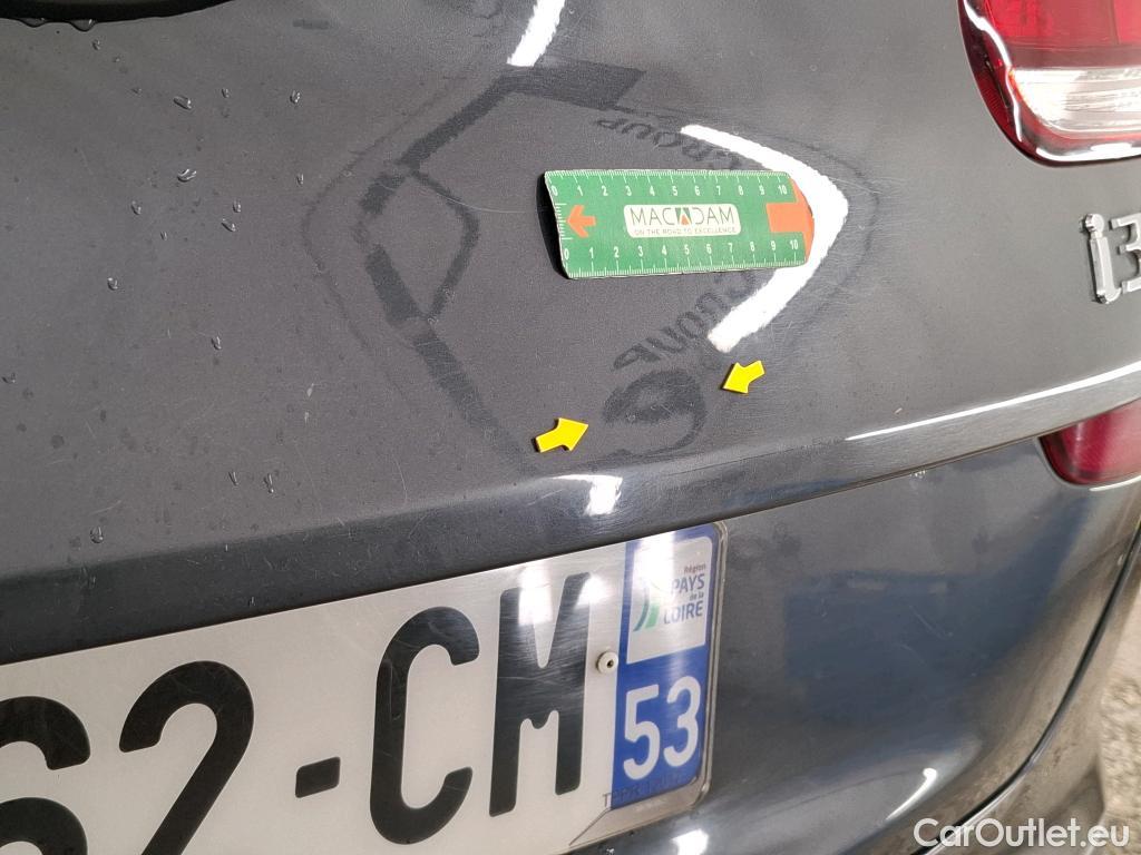  Hyundai  i30  cw Business 1.6 CRDi 115CV BVA7 E6d #19