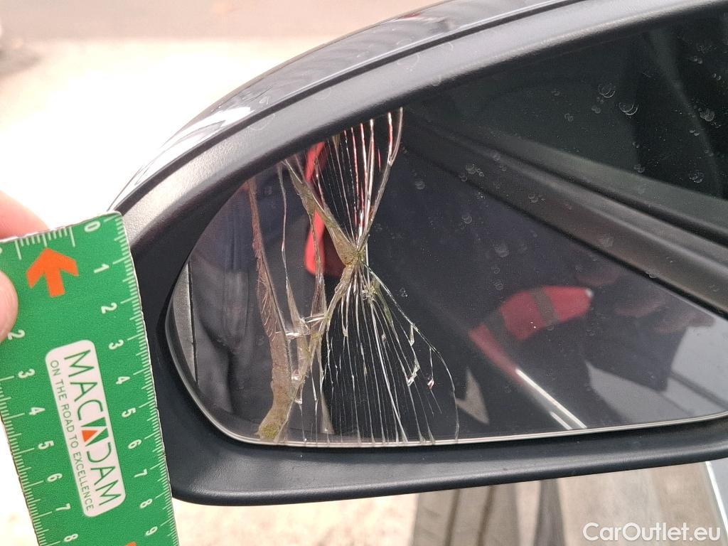  Hyundai  i30  cw Business 1.6 CRDi 115CV BVA7 E6d #46