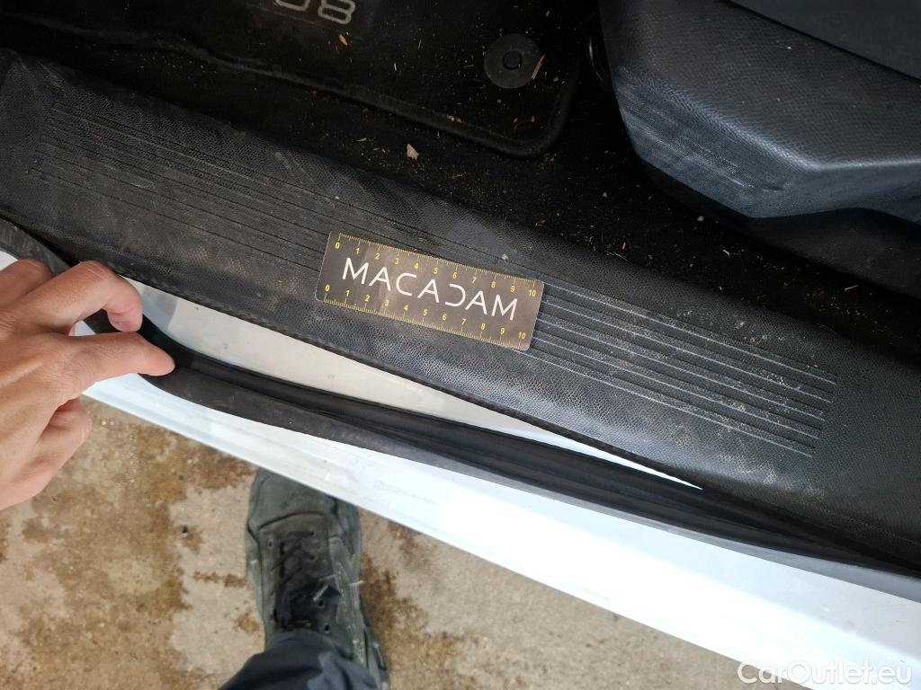  Peugeot  308  Active Pack 1.5 HDi 130CV BVM6 E6d #37