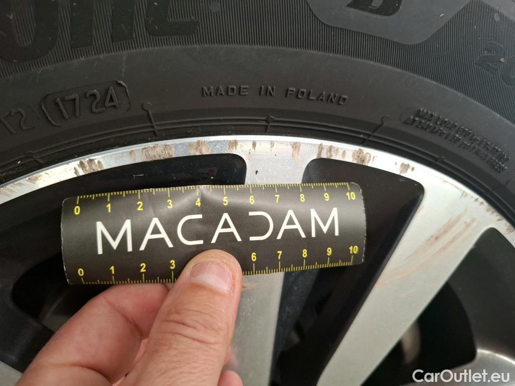  Peugeot  308 PEUGEOT  / 2017 / 5P / Berline BlueHDi 130 EAT8 S&S ALLURE BUSINESS #26