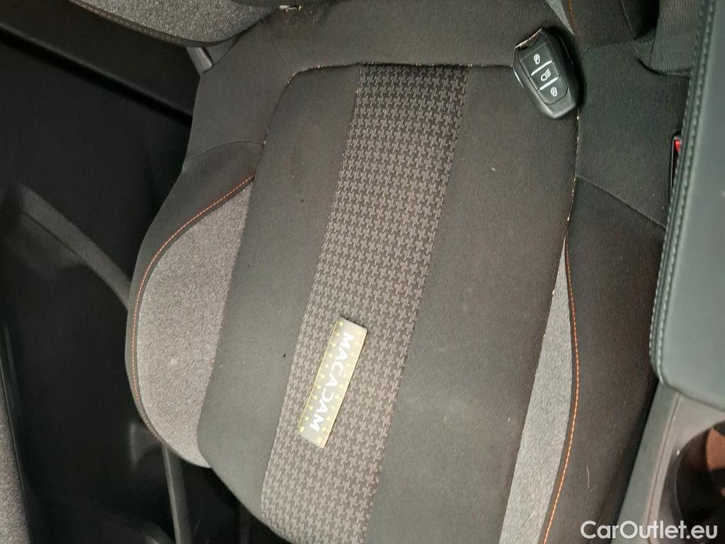  Peugeot  3008  Active Business 1.5 HDi 130CV BVA8 E6d #1