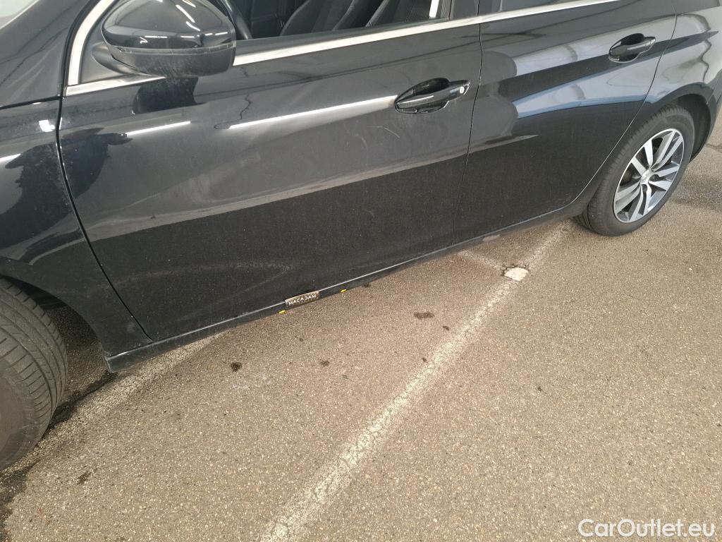  Peugeot  308 PEUGEOT  / 2017 / 5P / Berline BlueHDi 130 EAT8 S&S ALLURE BUSINESS #1