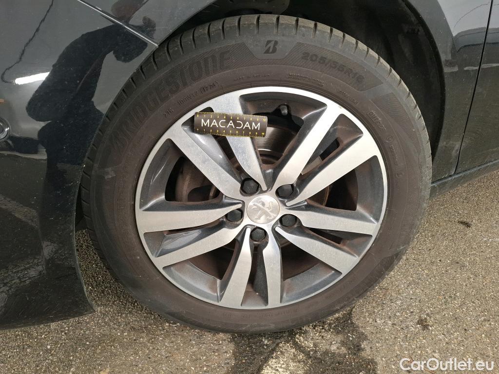  Peugeot  308 PEUGEOT  / 2017 / 5P / Berline BlueHDi 130 EAT8 S&S ALLURE BUSINESS #37