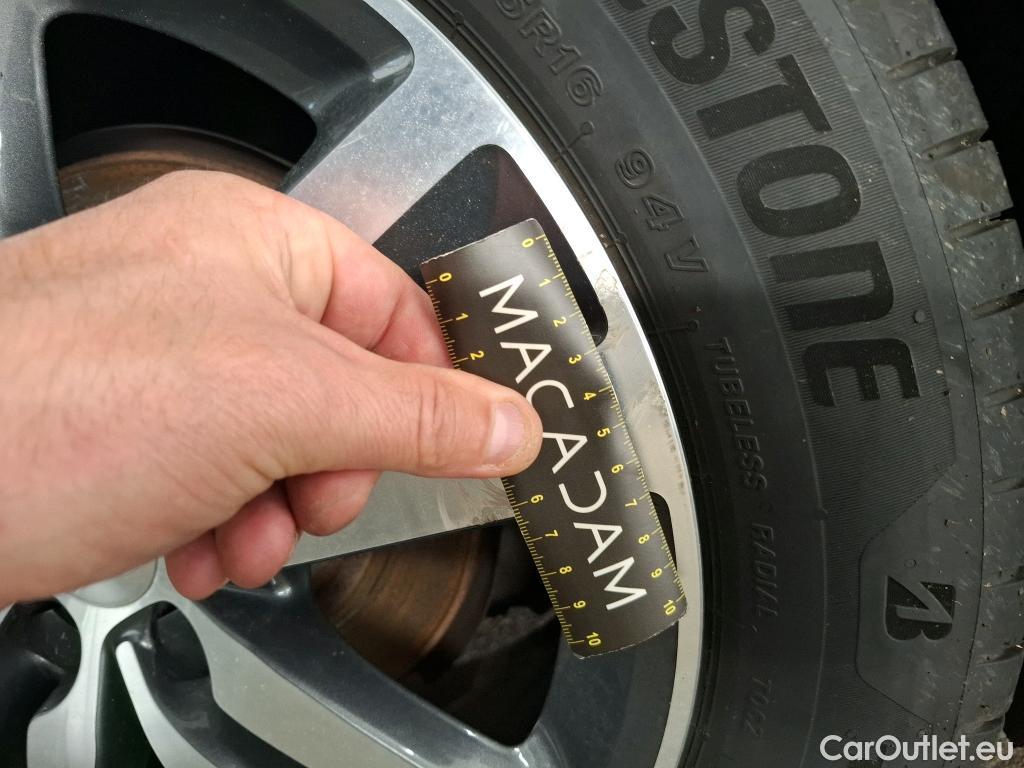  Peugeot  308 PEUGEOT  / 2017 / 5P / Berline BlueHDi 130 EAT8 S&S ALLURE BUSINESS #22