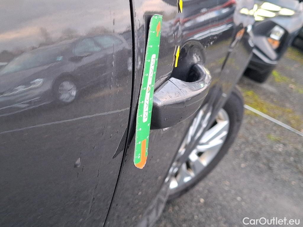  Peugeot  5008  Active Pack 1.5 HDi 130CV BVA8 7 Sieges E6d #2