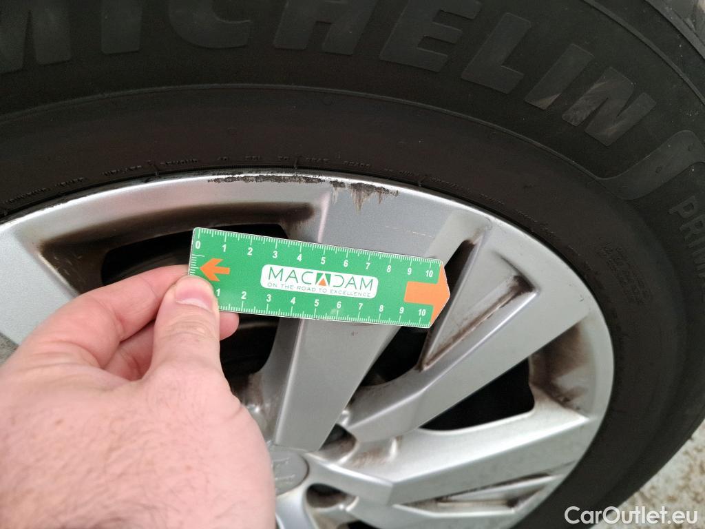  Peugeot  5008  Active Pack 1.5 HDi 130CV BVA8 7 Sieges E6d #10