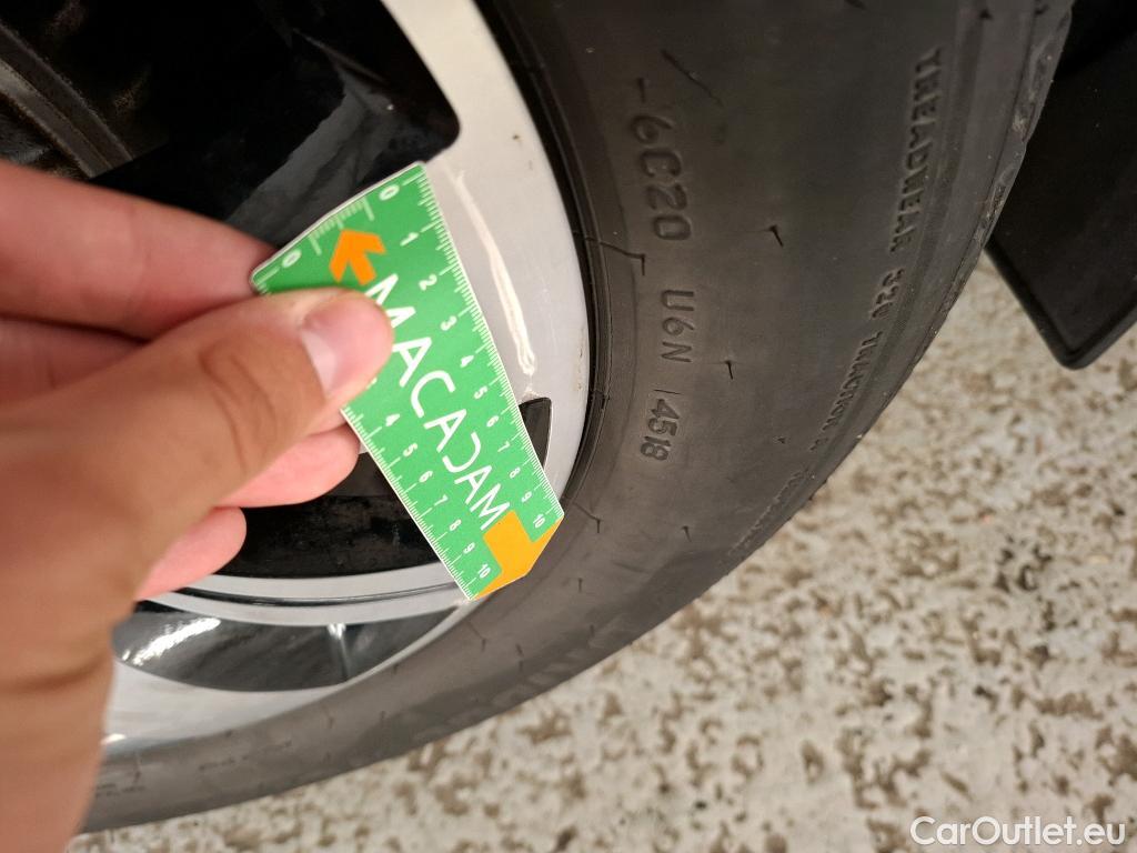  Renault  Captur RENAULT  5p Crossover Business dCi 90 - 18 #21