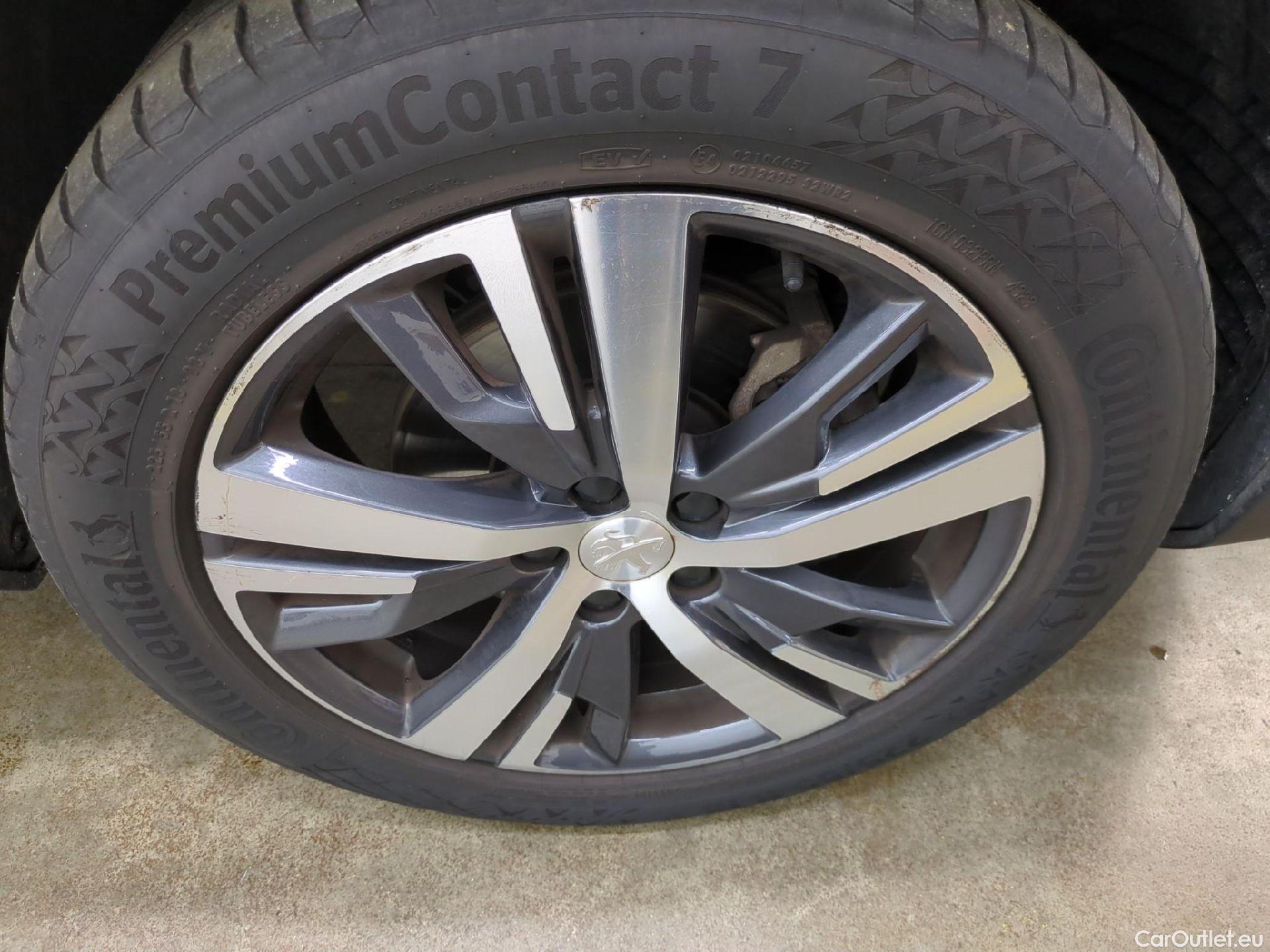  Peugeot  5008  Allure 1.5 HDi 130CV BVA8 7 Sieges E6d #14