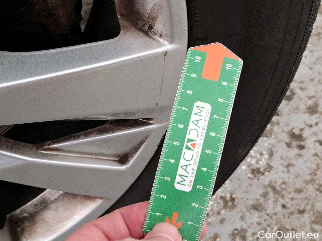  Peugeot  5008  Active Pack 1.5 HDi 130CV BVA8 7 Sieges E6d #11