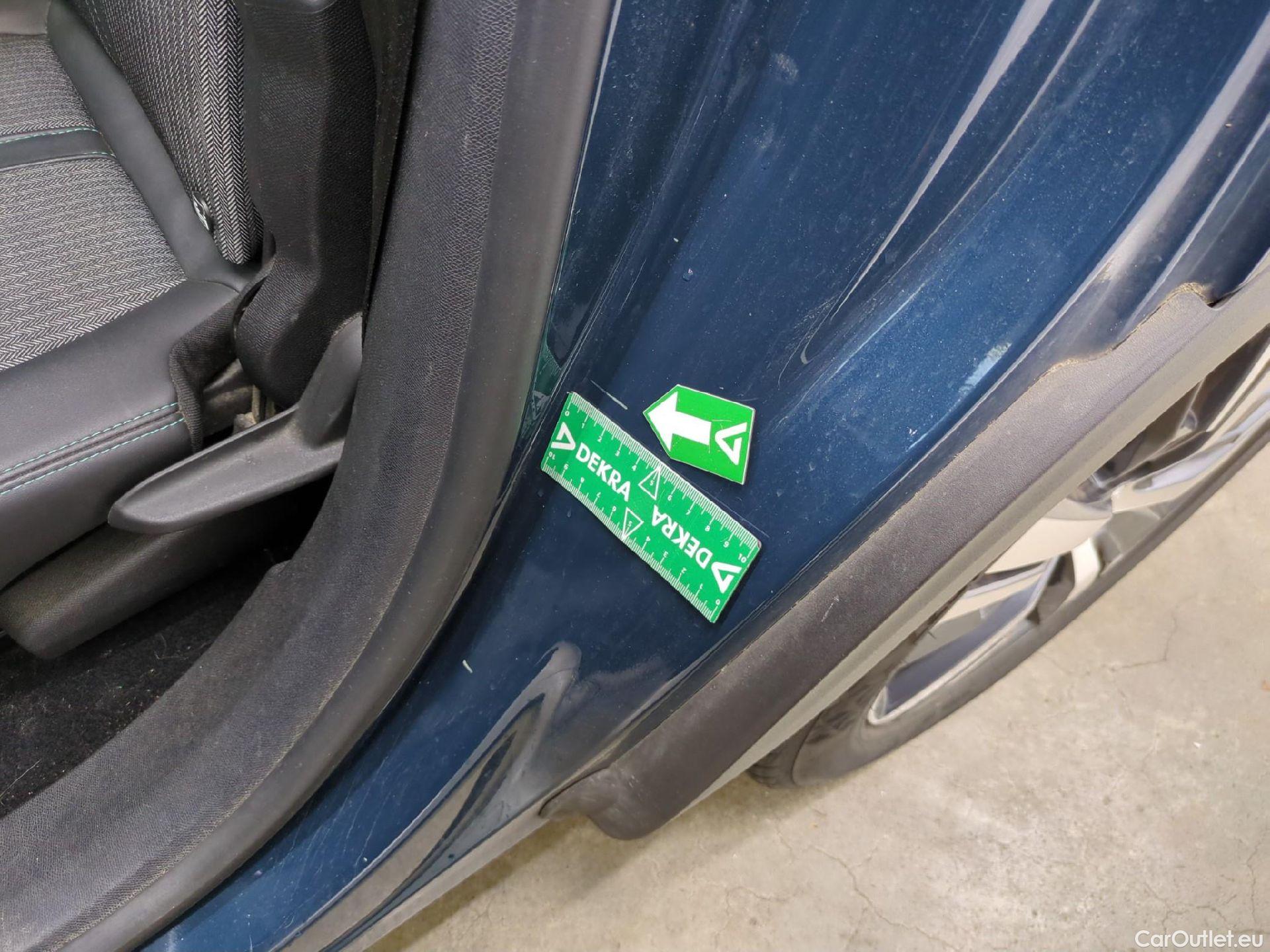  Peugeot  5008  Allure 1.5 HDi 130CV BVA8 7 Sieges E6d #4