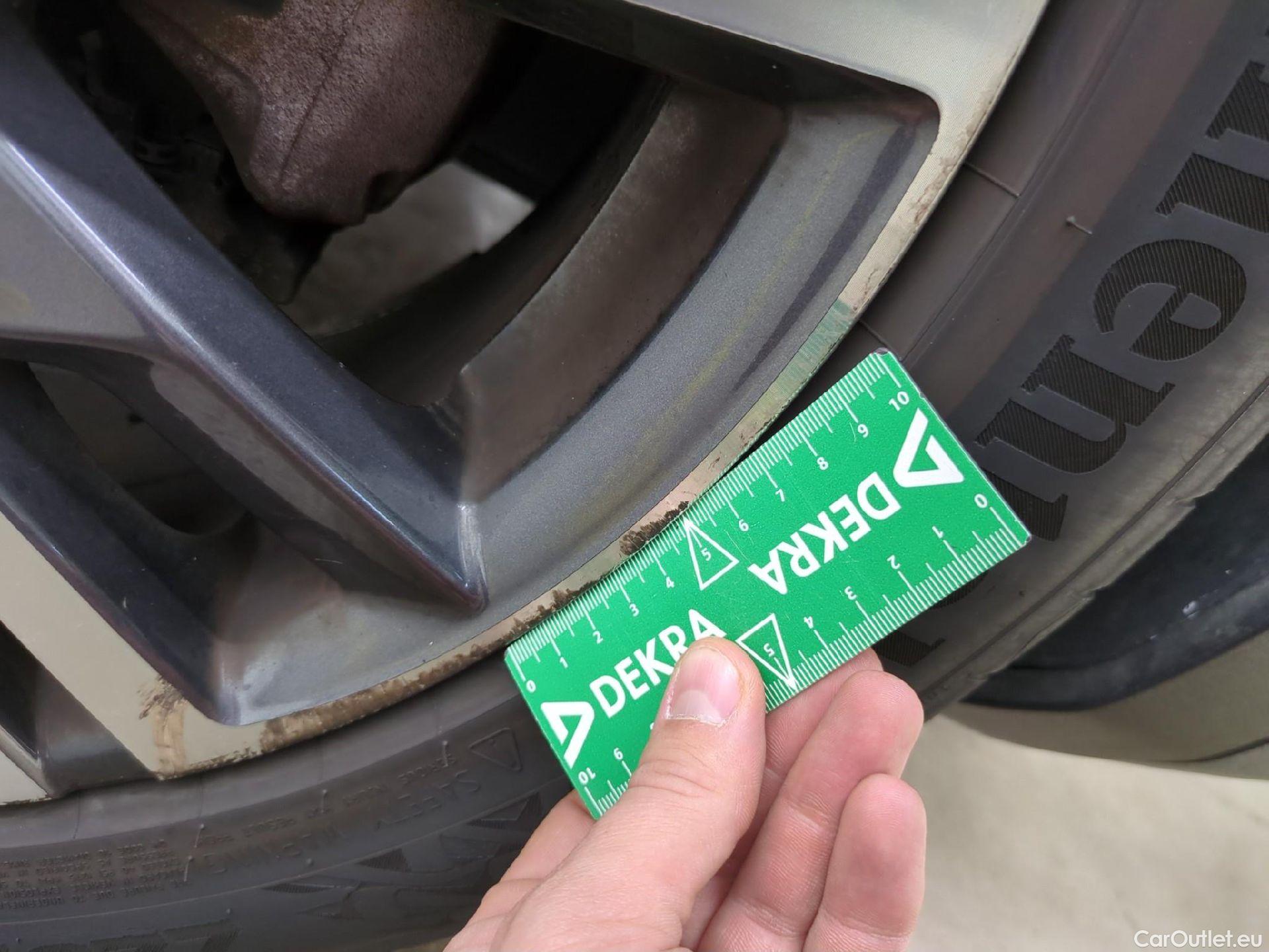  Peugeot  5008  Allure 1.5 HDi 130CV BVA8 7 Sieges E6d #17