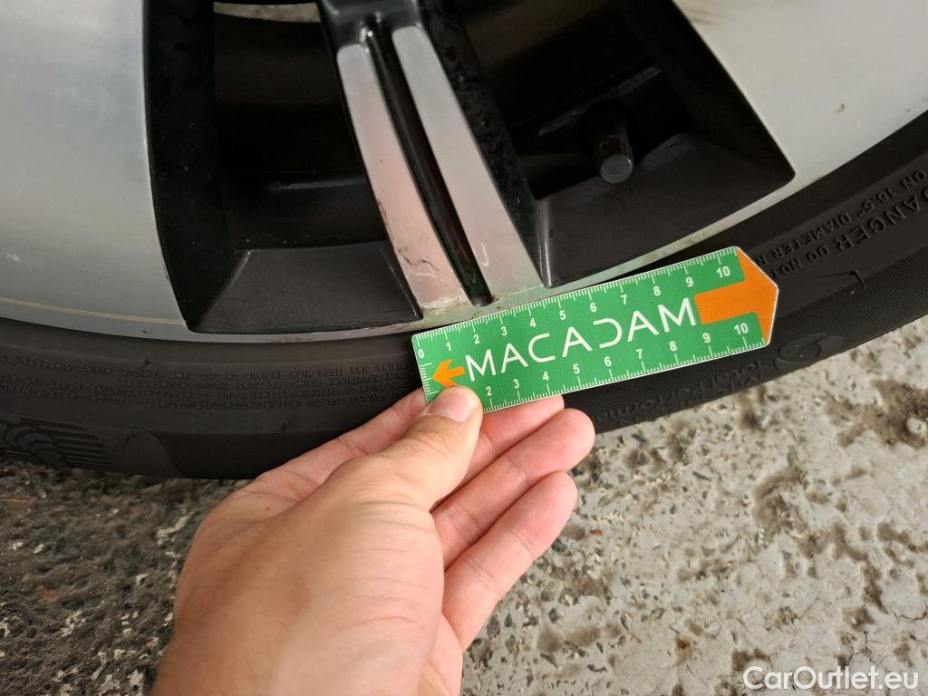  Renault  Captur RENAULT  5p Crossover Business dCi 90 - 18 #28