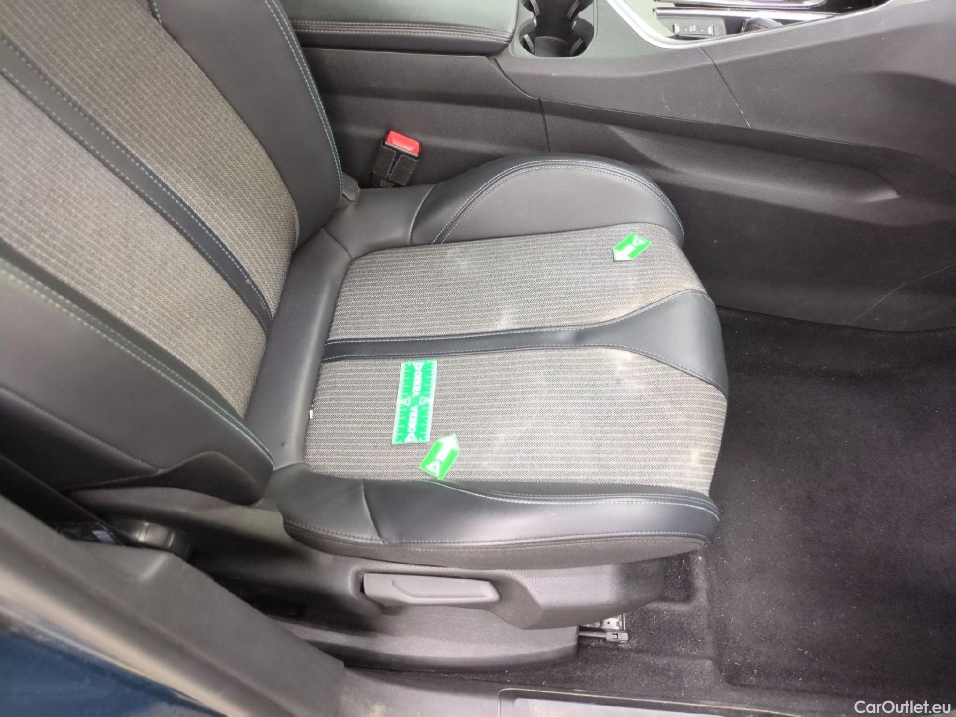  Peugeot  5008  Allure 1.5 HDi 130CV BVA8 7 Sieges E6d #6