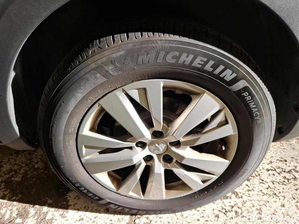  Peugeot  5008  Active Pack 1.5 HDi 130CV BVA8 7 Sieges E6d #13