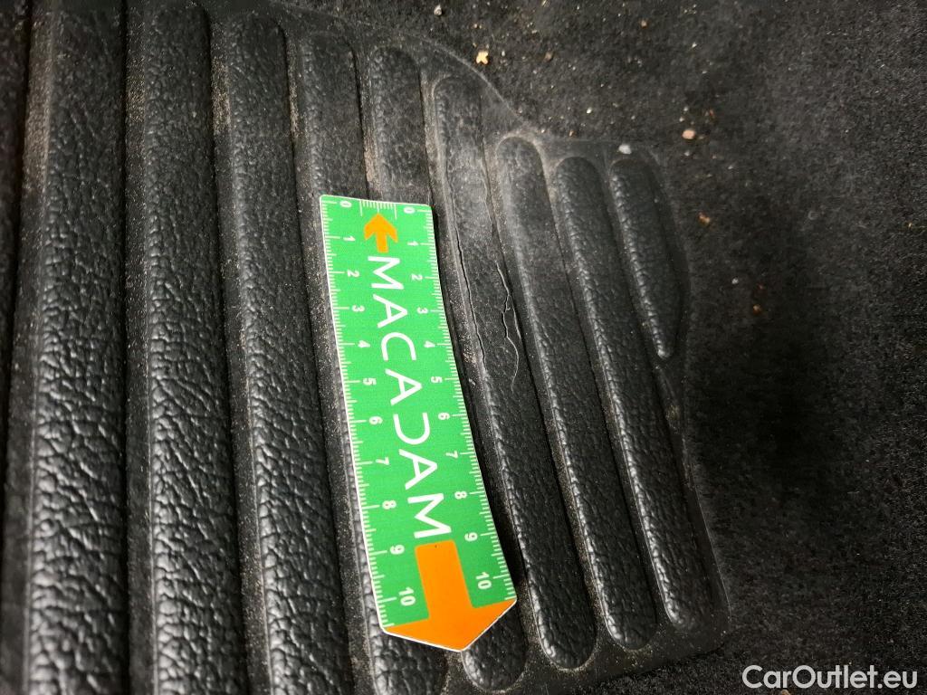  Renault  Captur RENAULT  5p Crossover Business dCi 90 - 18 #34