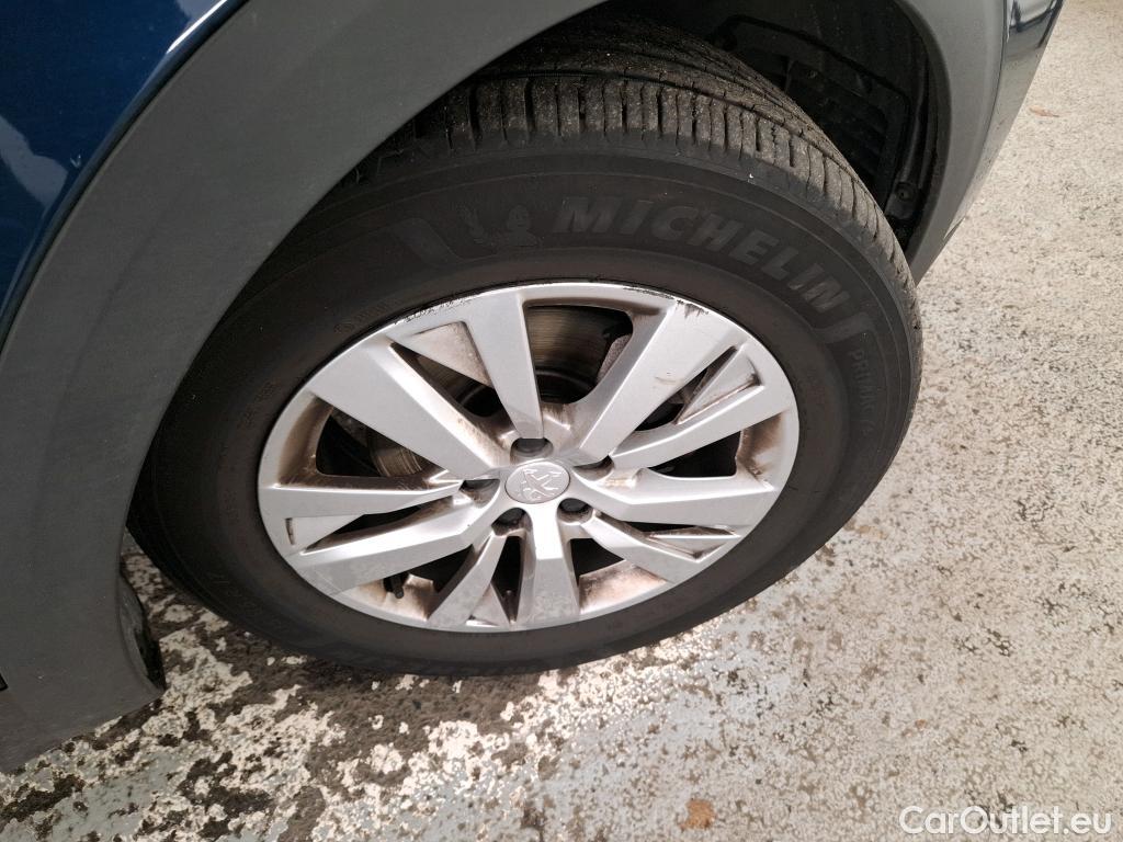  Peugeot  5008  Active Pack 1.5 HDi 130CV BVA8 7 Sieges E6d #7