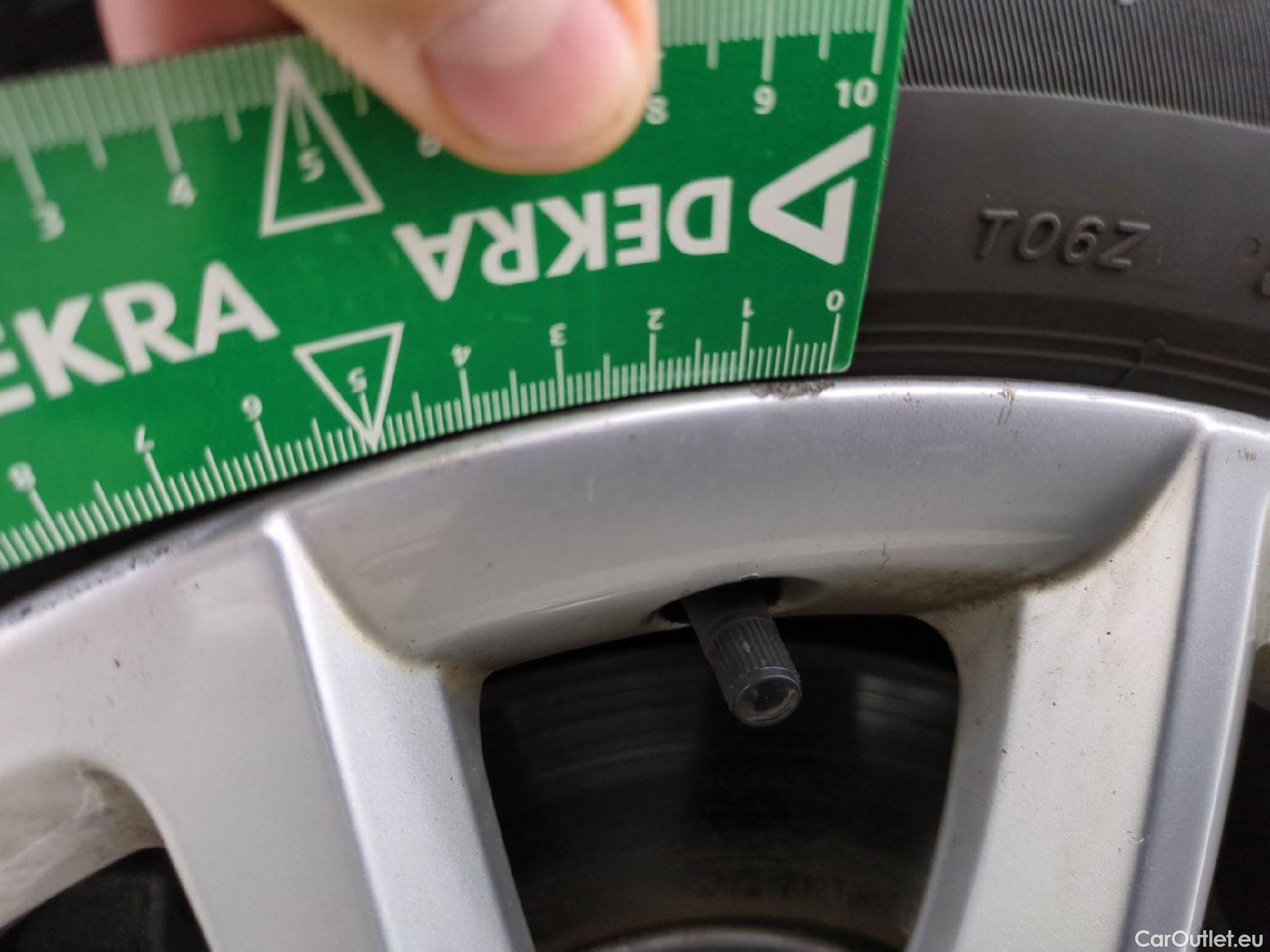  Seat  Leon SEAT  Sportstourer / 2020 / 5P / Break 2.0 TDI 150 DSG S&S Style Business #11