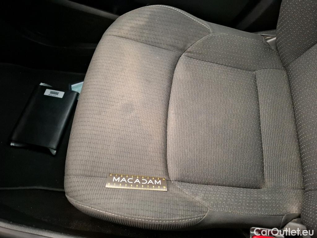  Toyota  C-HR TOYOTA  5p Berline 1.8 HYBRIDE 122 DYNAMIC BUSINESS #90