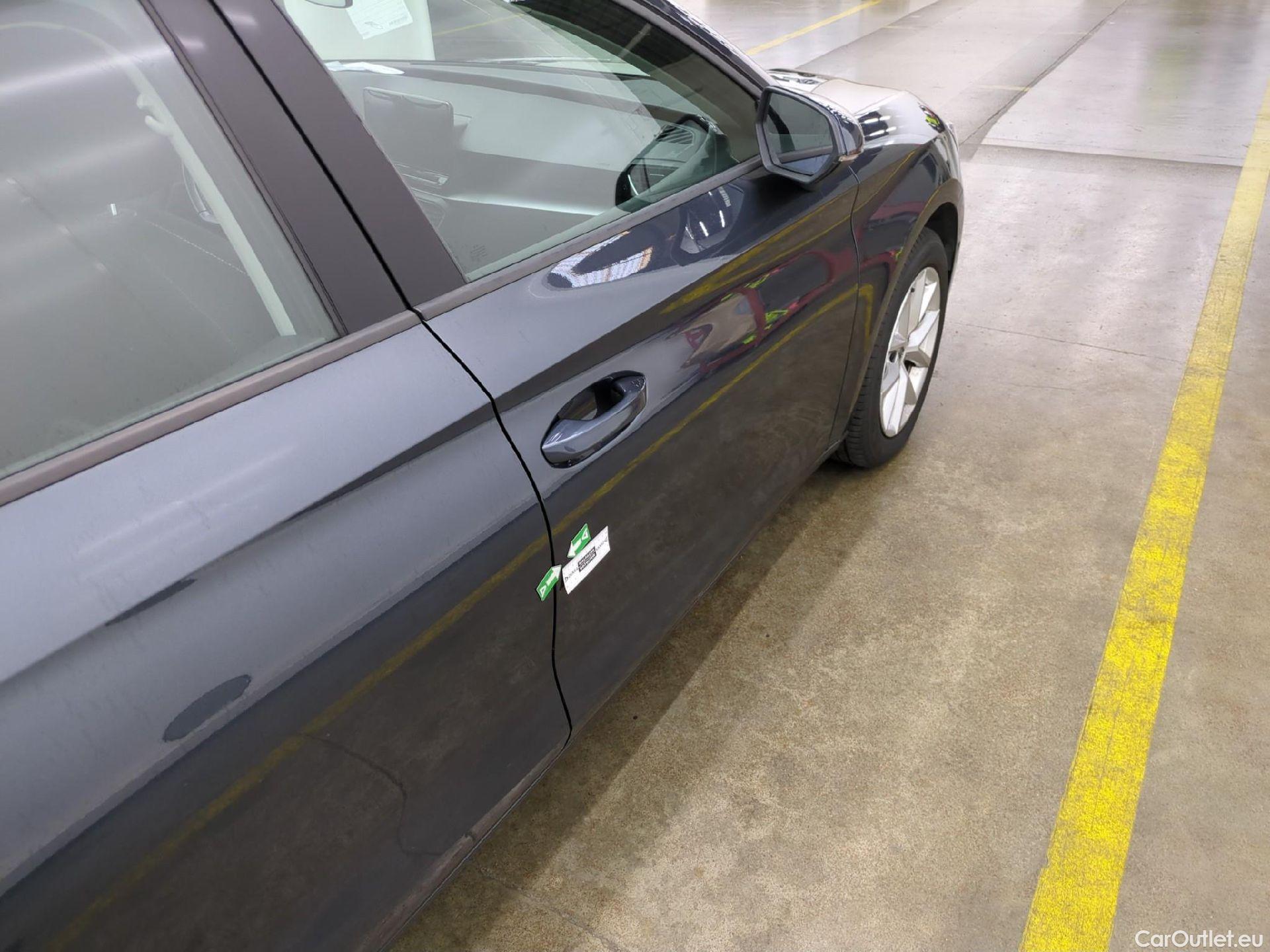  Seat  Leon SEAT  Sportstourer / 2020 / 5P / Break 2.0 TDI 150 DSG S&S Style Business #20