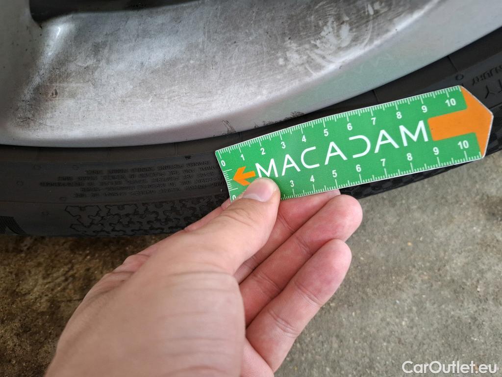  Toyota  C-HR TOYOTA  / 2016 / 5P / SUV 1.8 HYBRIDE 122 DYNAMIC BUSINESS #27