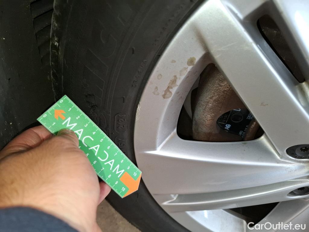  Volkswagen  Golf  VOLKSWAGEN 2020  5P  Berline 2 0 TDI SCR 150 DSG7 Life Busi 1st #16