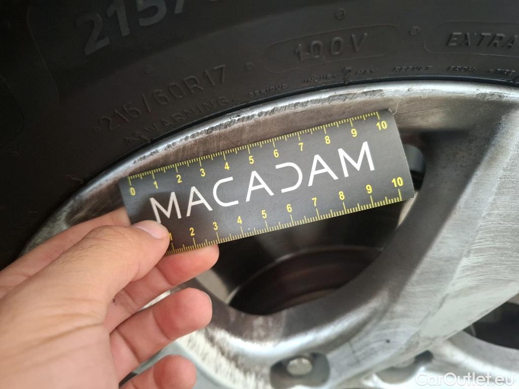  Toyota  C-HR TOYOTA  5p Berline 1.8 HYBRIDE 122 DYNAMIC BUSINESS #47