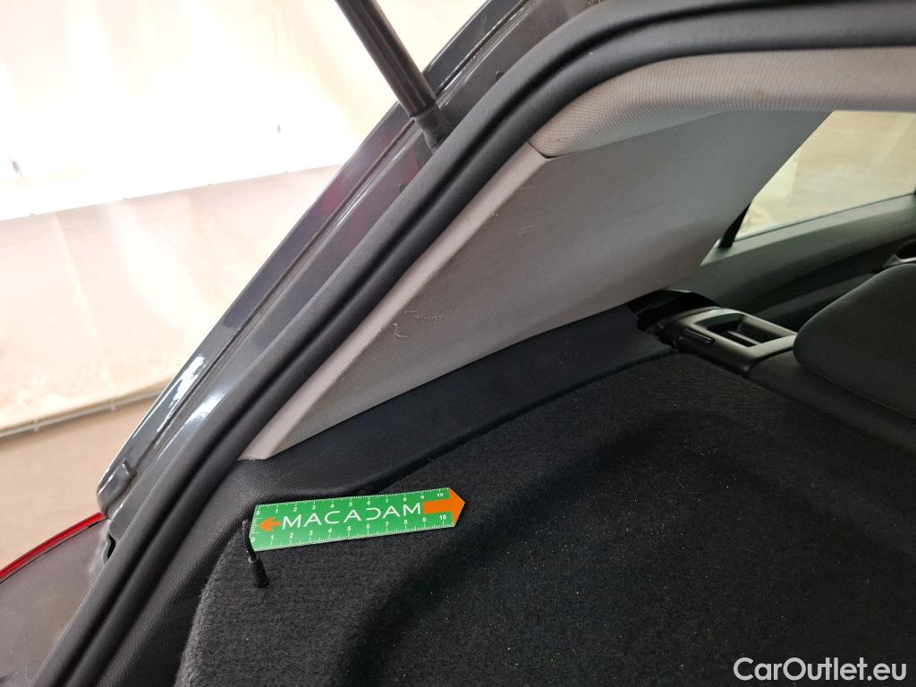  Volkswagen  Golf  VOLKSWAGEN 2020  5P  Berline 2 0 TDI SCR 150 DSG7 Life Busi 1st #28