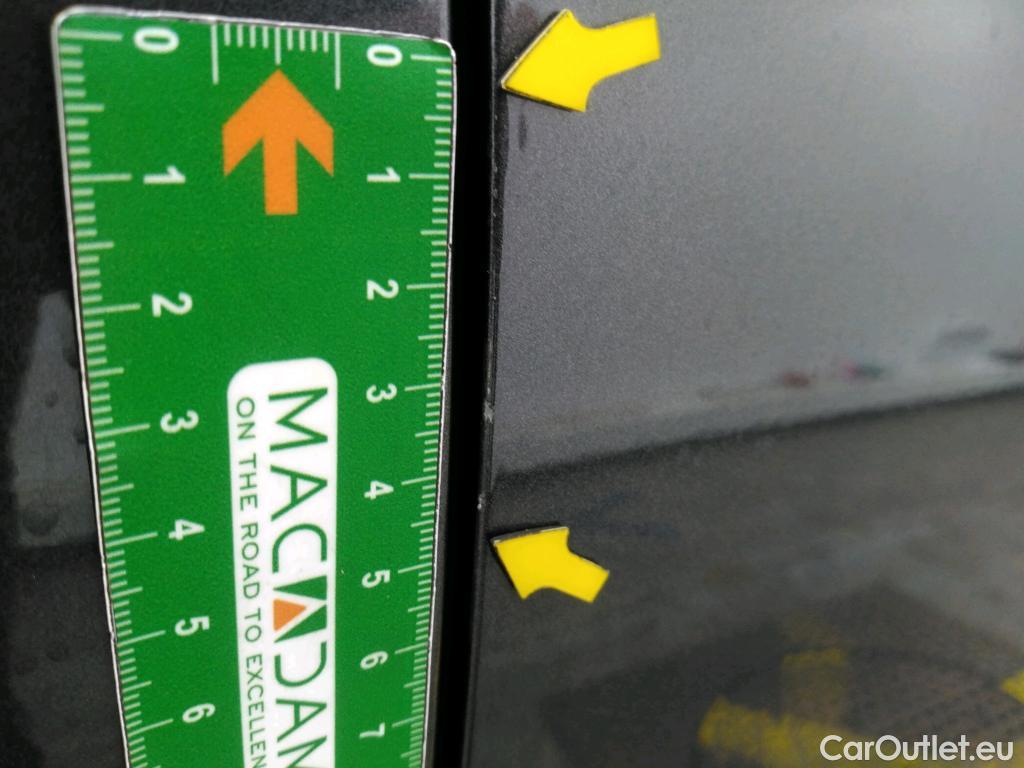  Toyota  C-HR TOYOTA  / 2016 / 5P / SUV 1.8 HYBRIDE 122 DYNAMIC BUSINESS #36