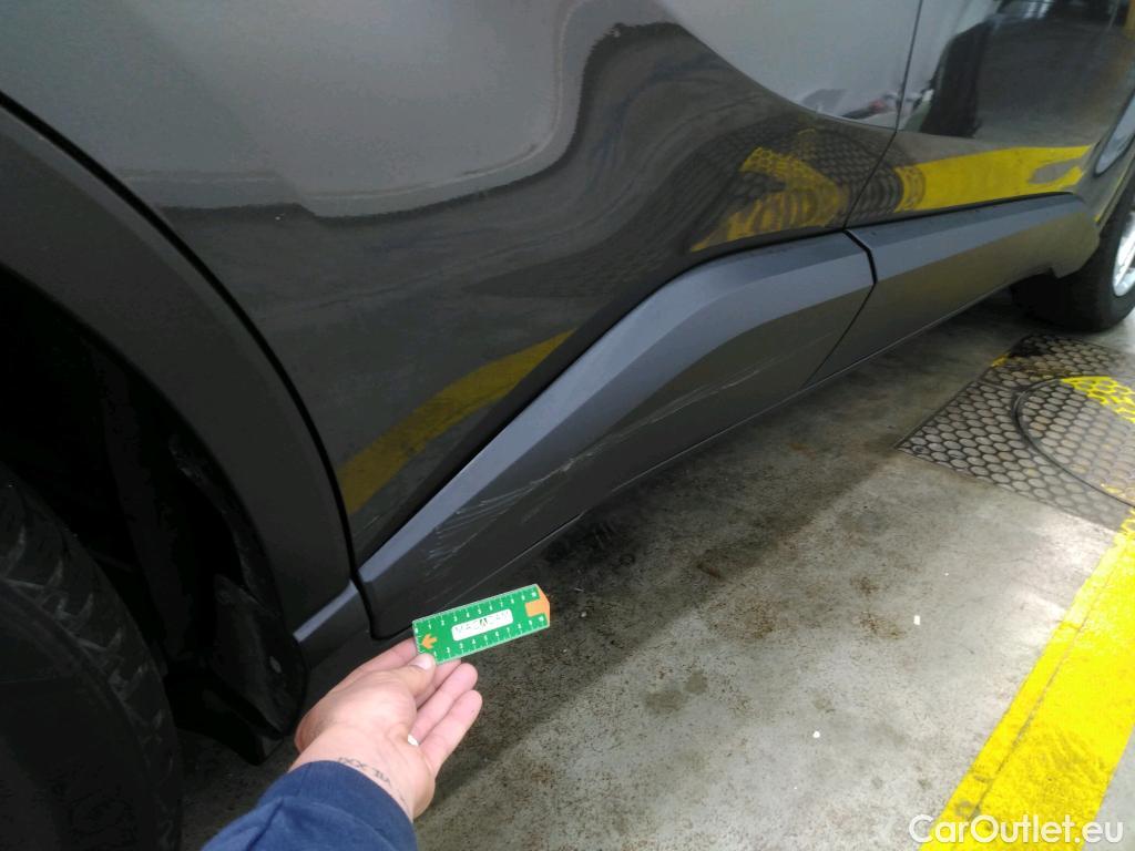  Toyota  C-HR TOYOTA  / 2016 / 5P / SUV 1.8 HYBRIDE 122 DYNAMIC BUSINESS #33