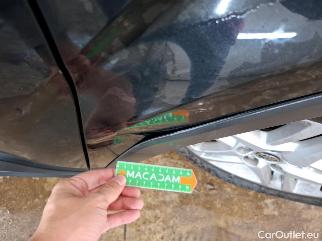  Toyota  C-HR TOYOTA  / 2016 / 5P / SUV 1.8 HYBRIDE 122 DYNAMIC BUSINESS #19