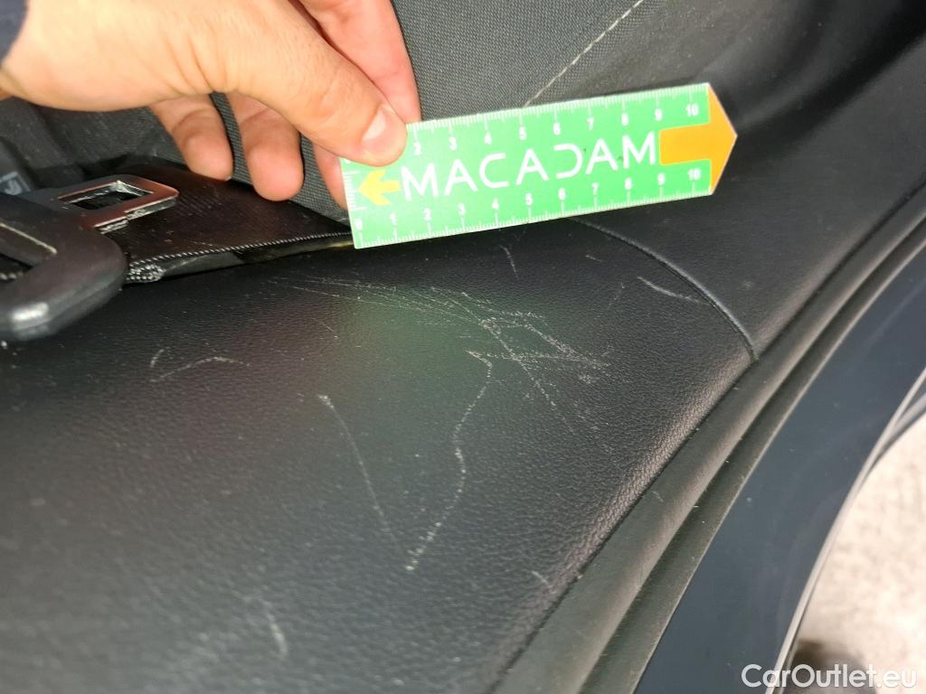  Volkswagen  Golf  VOLKSWAGEN 2020  5P  Berline 2 0 TDI SCR 150 DSG7 Life Busi 1st #21