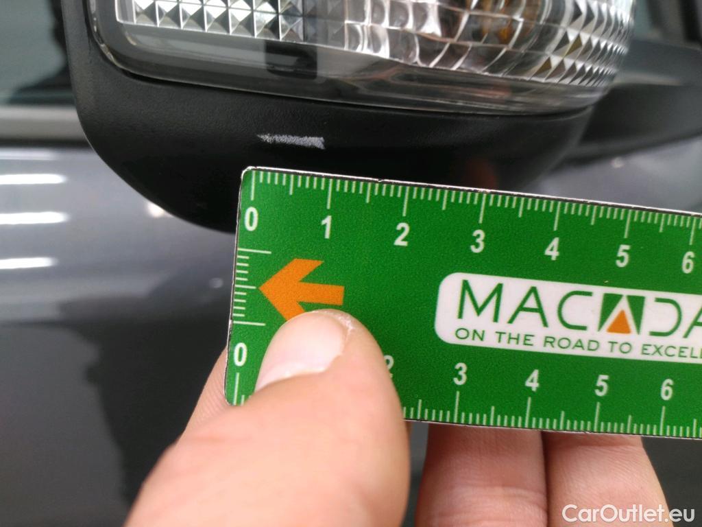  Toyota  C-HR TOYOTA  / 2016 / 5P / SUV 1.8 HYBRIDE 122 DYNAMIC BUSINESS #40