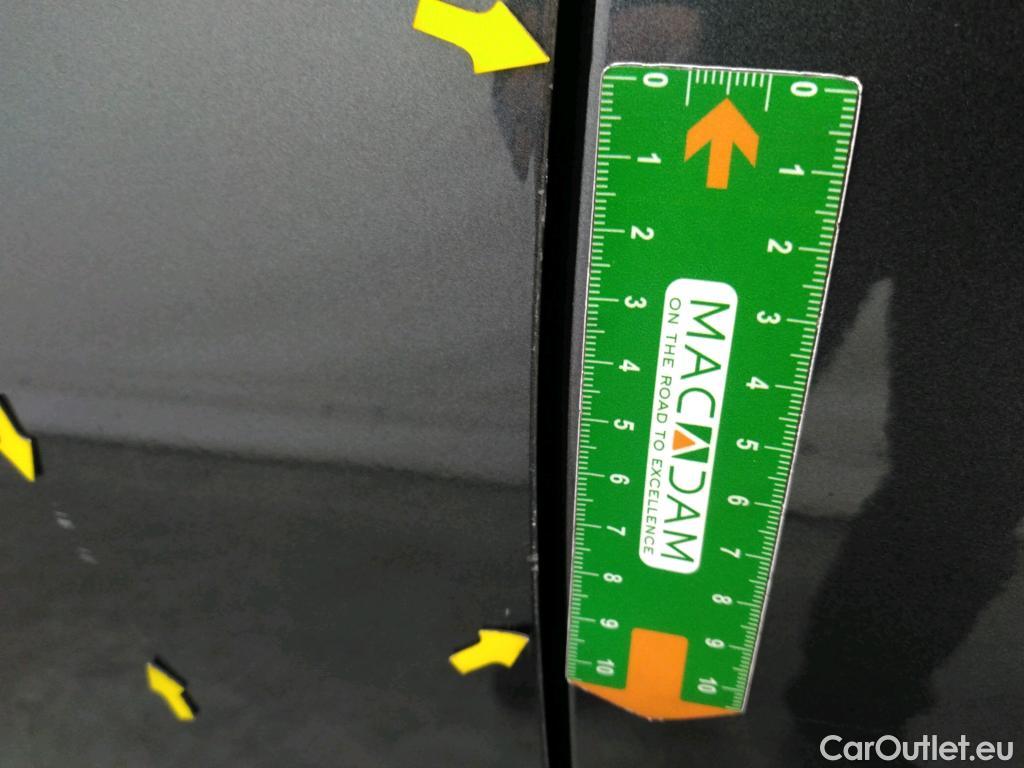  Toyota  C-HR TOYOTA  / 2016 / 5P / SUV 1.8 HYBRIDE 122 DYNAMIC BUSINESS #30