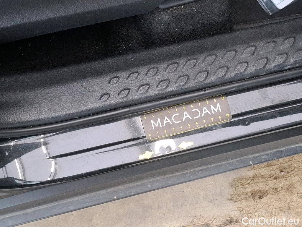  Toyota  C-HR TOYOTA  5p Berline 1.8 HYBRIDE 122 DYNAMIC BUSINESS #71