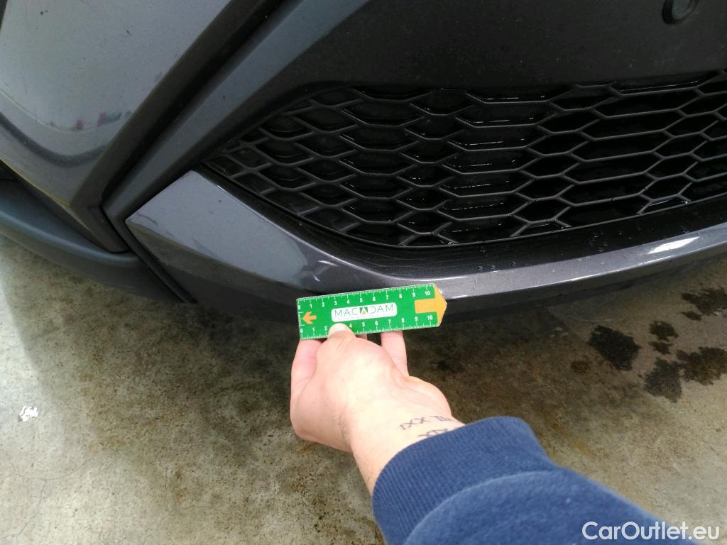  Toyota  C-HR TOYOTA  / 2016 / 5P / SUV 1.8 HYBRIDE 122 DYNAMIC BUSINESS #31